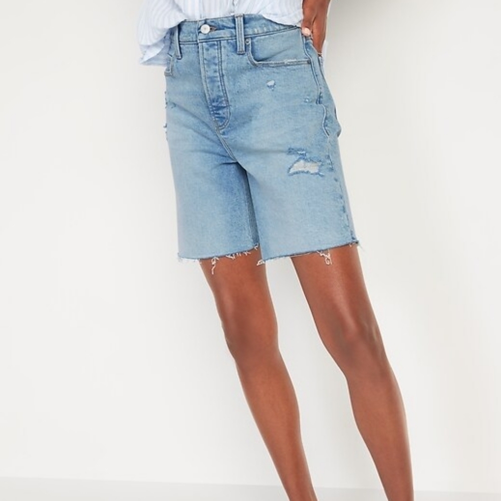 Old Navy Extra High-Waisted Sky Hi Straight Button-Fly Cut-Off Jean Shorts NWT